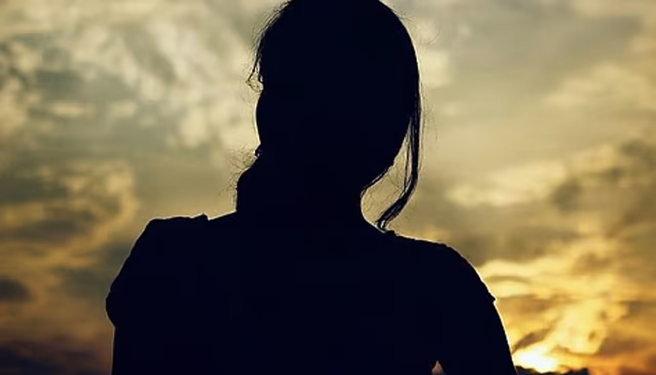 தனியார் பெண் விடுதி தனியார் பெண் விடுதி