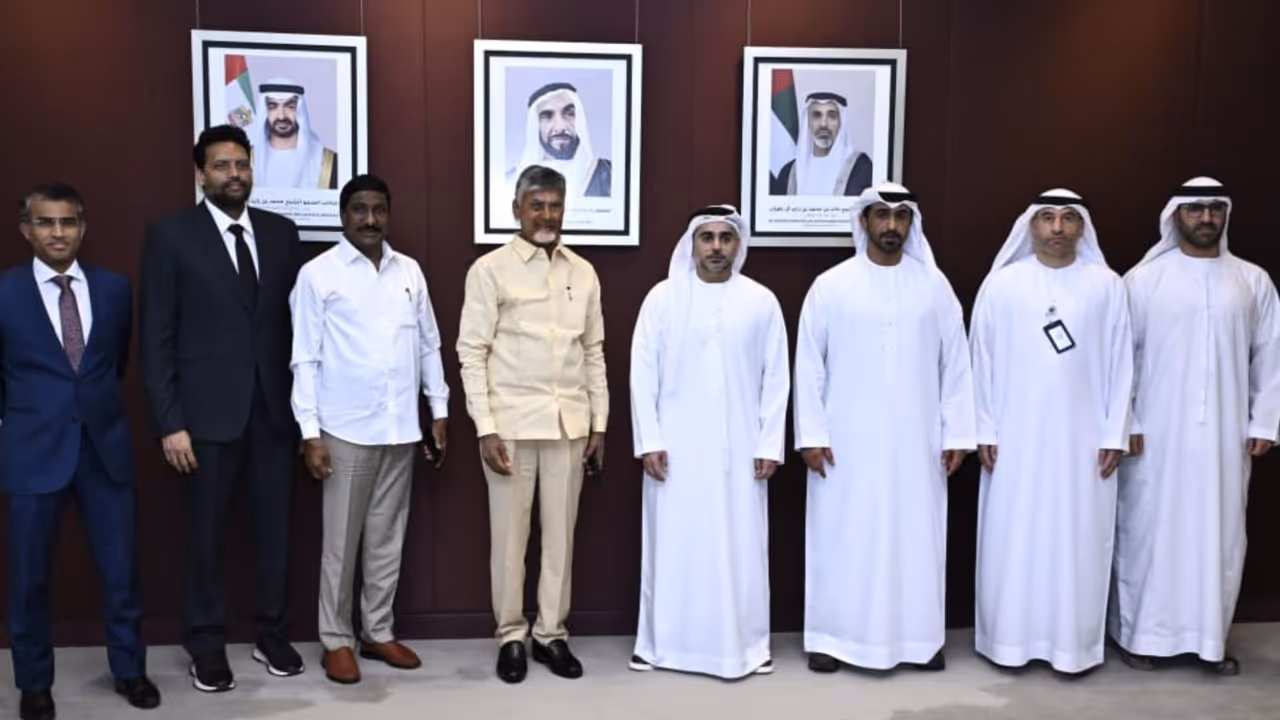 ఆర్థిక అవకాశాల దిశగా చంద్రబాబు యూఏఈ పర్యటన ఆర్థిక అవకాశాల దిశగా చంద్రబాబు యూఏఈ పర్యటన