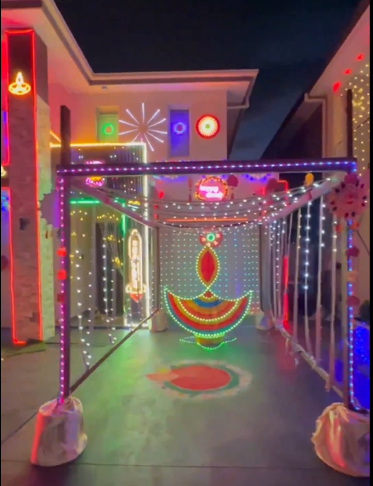 ಪಾಶ್ಚಿಮಾತ್ಯ ಸಂಸ್ಕೃತಿಗೆ ಅಪಾಯಕಾರಿ