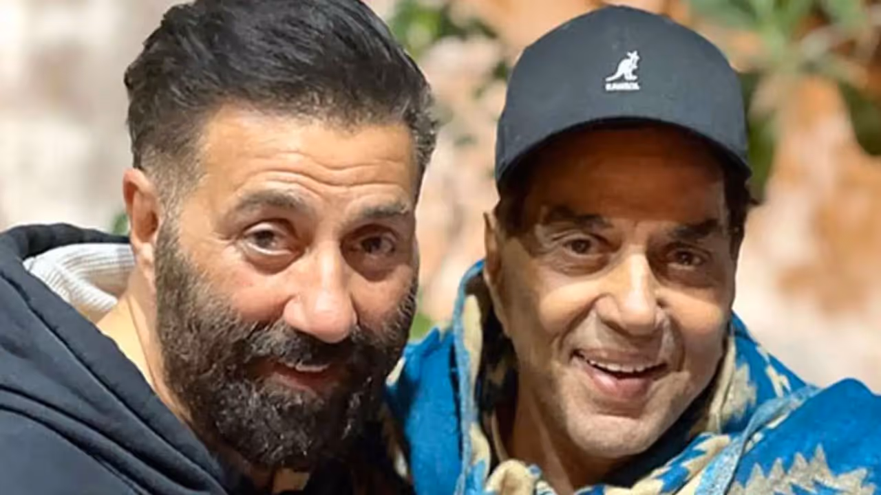 धर्मेन्द्र और उनके बेटे ने की एक टाइटल की दो फ़िल्में