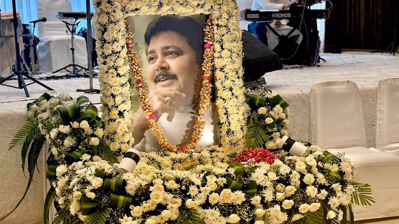 Satish Shah's Prayer Meet