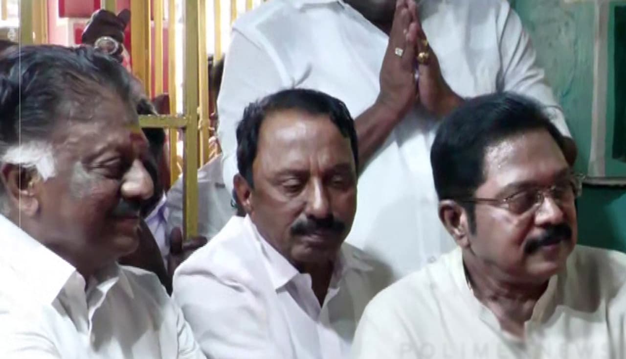 இபிஎஸ் மட்டுமே எதிரி!