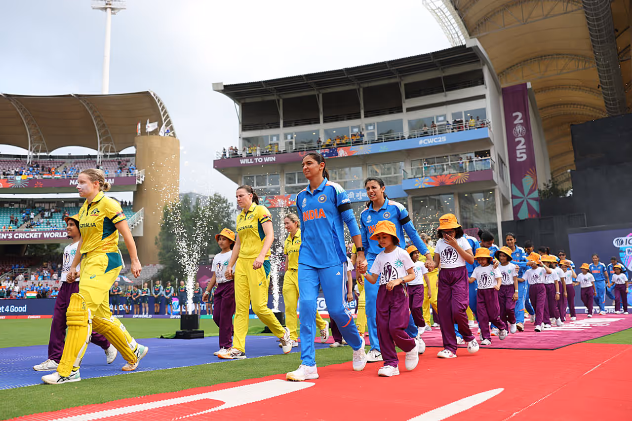 ఆసిస్ ఓపెనర్ రికార్డుల మోత ఆసిస్ ఓపెనర్ రికార్డుల మోత