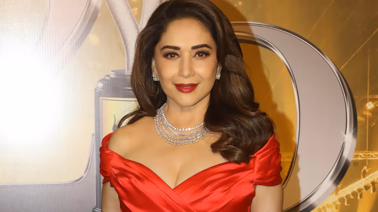 Madhuri Dixit’s Canada Tour Video Goes Viral Amid Delay Allegations Madhuri Dixit’s Canada Tour Video Goes Viral Amid Delay Allegations