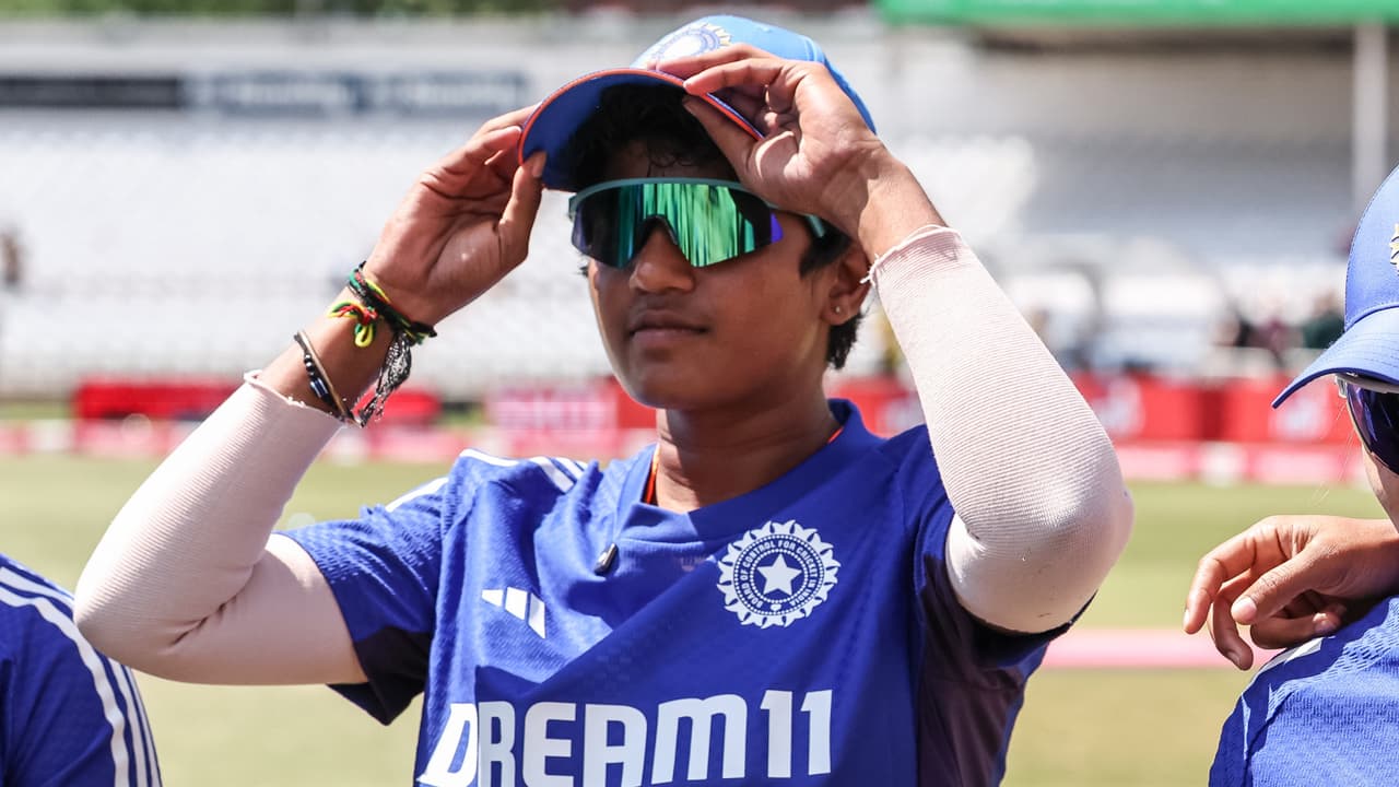 WPL వేలంలో శ్రీ చరణికి రికార్డు ధర