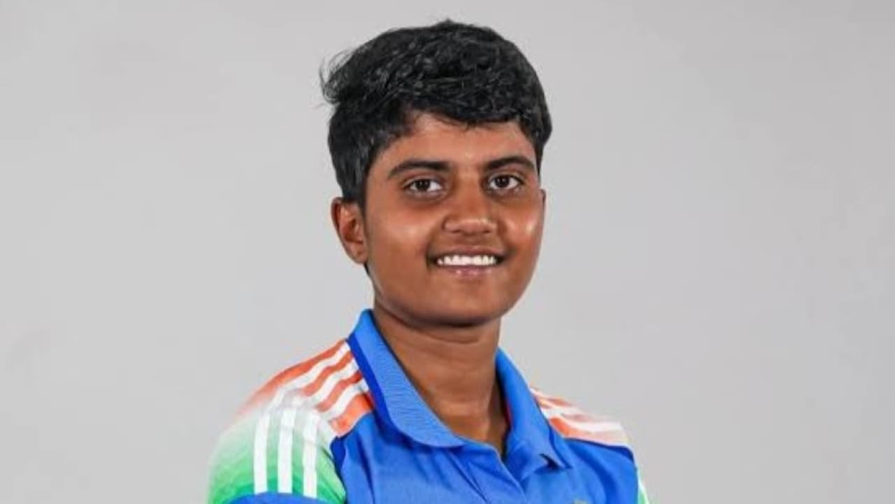 శ్రీ చరణి అద్భుత ప్రదర్శన 