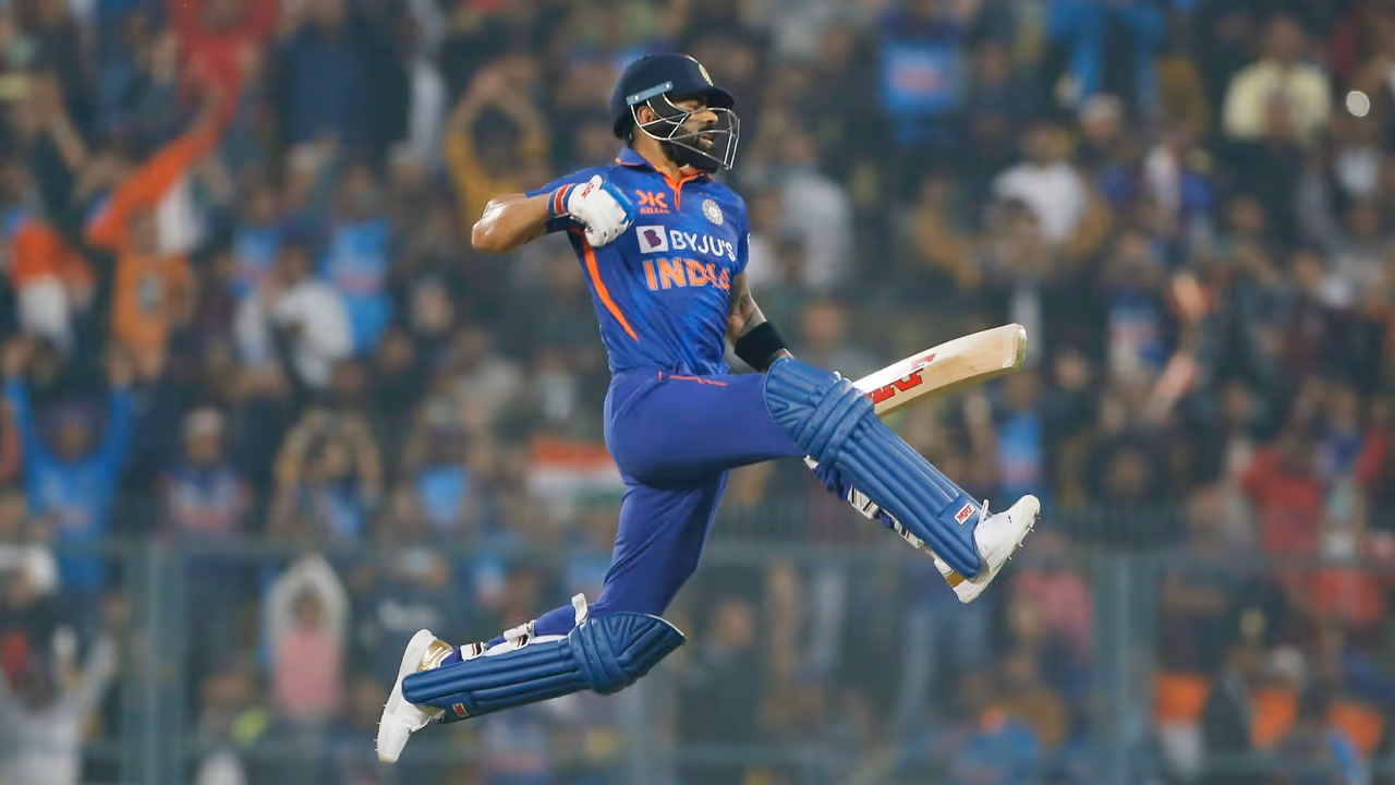 দেশে ক্রীড়াক্ষেত্রে সেরা পুরস্কার মেজর ধ্যানচাঁদ খেলরত্ন পেয়েছেন বিরাট কোহলি