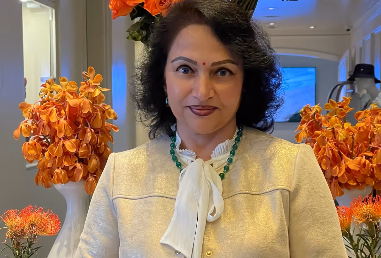 చిరంజీవితో ఇండస్ట్రీ హిట్‌ కొట్టిన ఈ హీరోయిన్‌ ఎవరో తెలుసా?