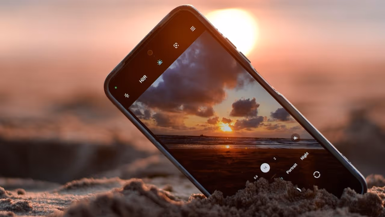 ₹25,000 లోపు DSLR లాంటి కెమెరా ఫోన్లు ₹25,000 లోపు DSLR లాంటి కెమెరా ఫోన్లు