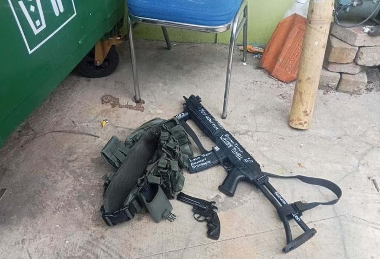 ইন্দোনেশিয়ার মসজিদে বিস্ফোরণ 