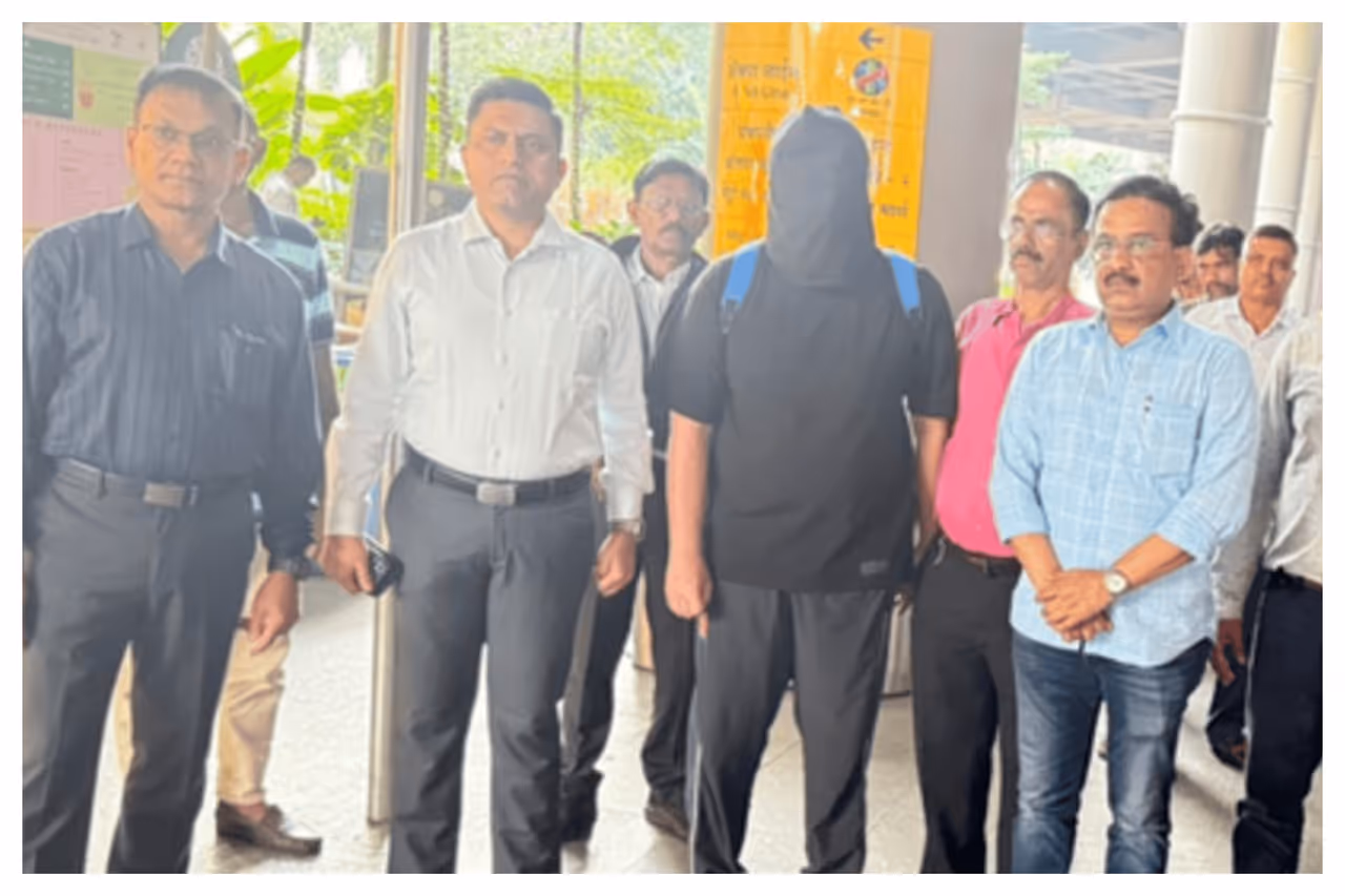 போதையில் சிக்கிய அரசியல் மேதைகள்