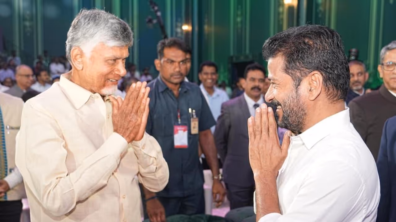 రామోజీ ఎక్స్‌లెన్స్‌ అవార్డుల వేదికపై చంద్రబాబు, రేవంత్