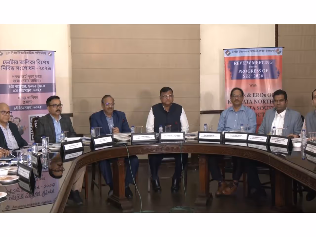 পশ্চিমবঙ্গে শান্তিপূর্ণ ভোট করাতে তৎপর নির্বাচন কমিশন পশ্চিমবঙ্গে শান্তিপূর্ণ ভোট করাতে তৎপর নির্বাচন কমিশন