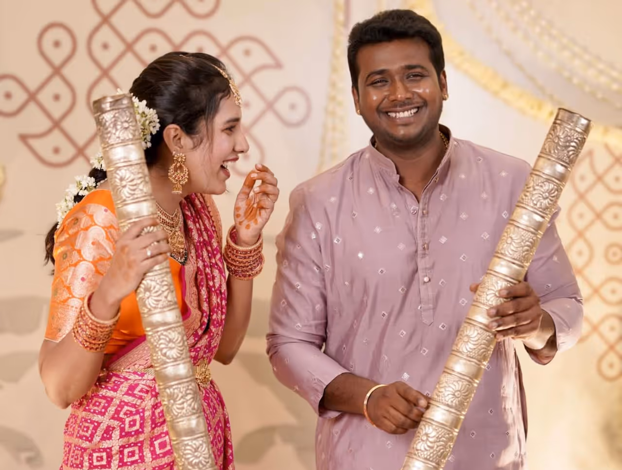 ఇటీవలే పెళ్లి చేసుకున్న రాహుల్ సిప్లిగంజ్ ఇటీవలే పెళ్లి చేసుకున్న రాహుల్ సిప్లిగంజ్