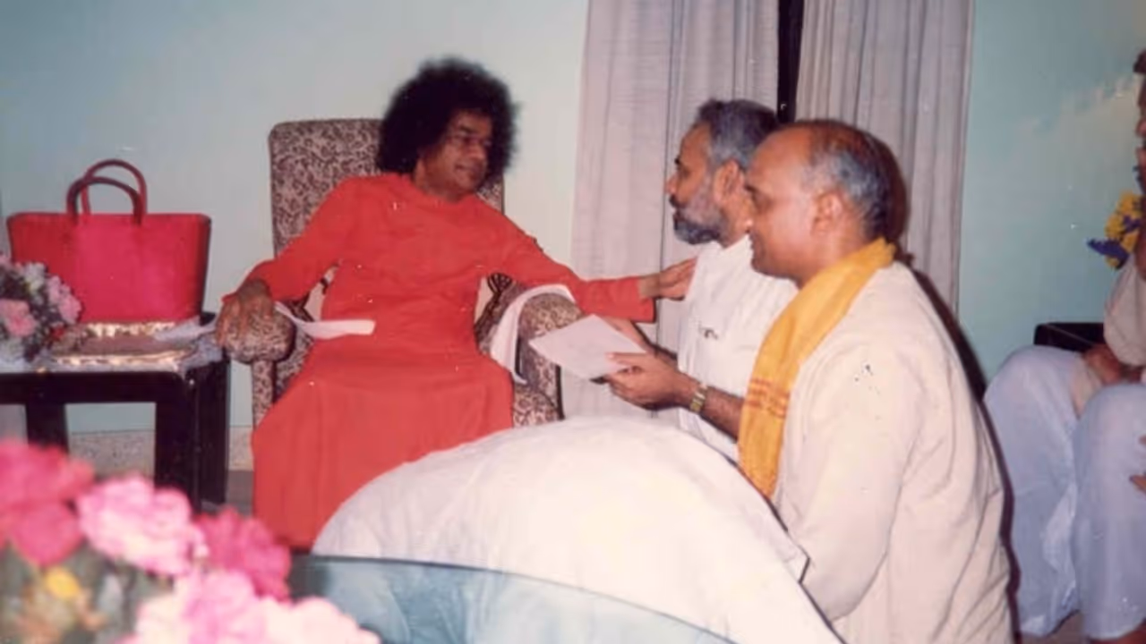 శతజయంతి ఉత్సవాలకు హాజ‌రైన‌ ప్రధాని