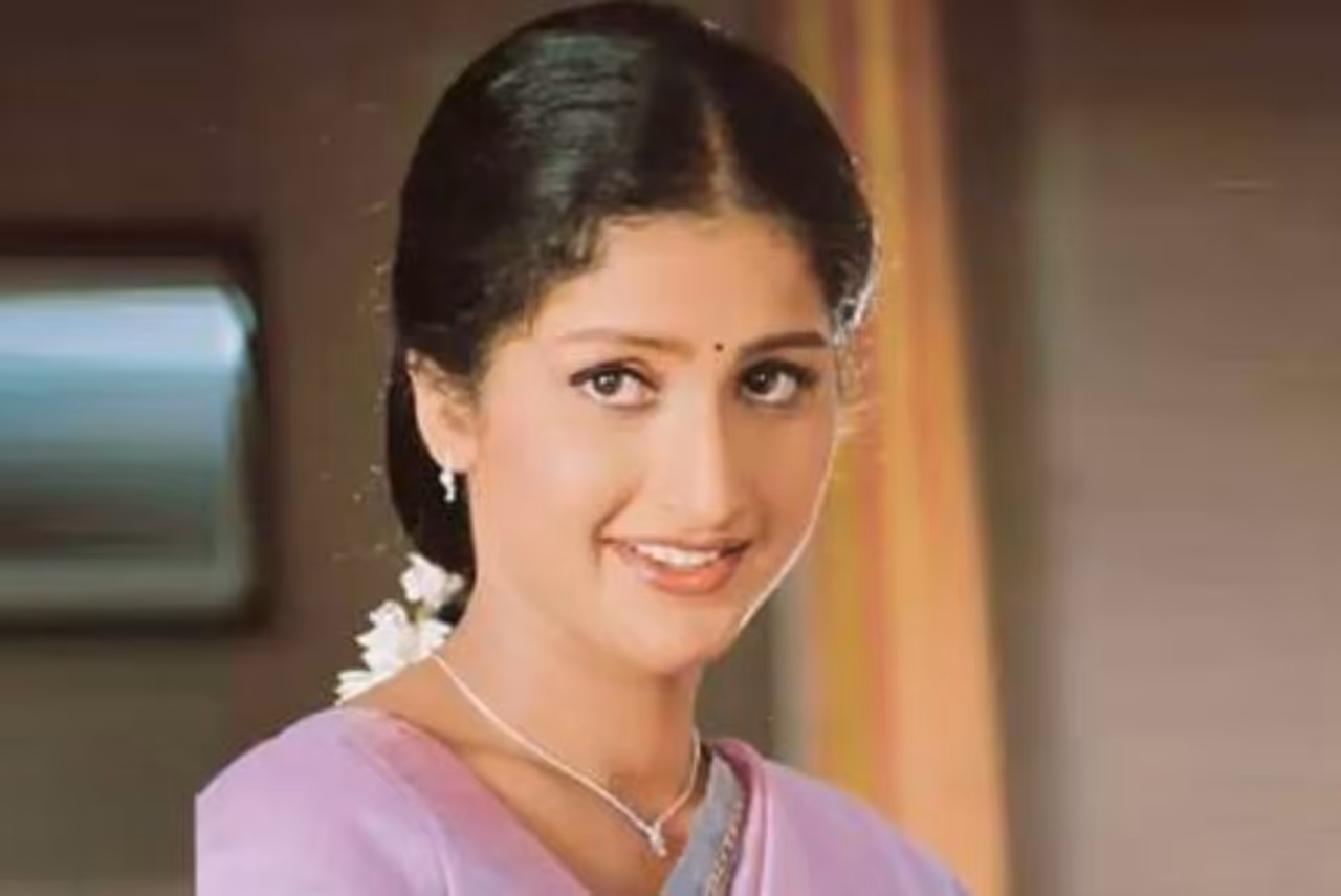 హీరోయిన్గా విశేష గుర్తింపు తెచ్చుకున్న ప్రత్యూష హీరోయిన్గా విశేష గుర్తింపు తెచ్చుకున్న ప్రత్యూష