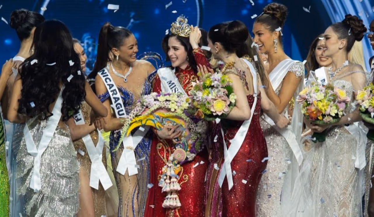 మిస్ యూనివర్స్ గా మెక్సికన్ భామ
