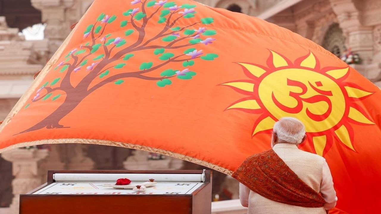 ಅಯೋಧ್ಯೆಯಲ್ಲಿ ಧರ್ಮ ಧ್ವಜಾರೋಹಣ