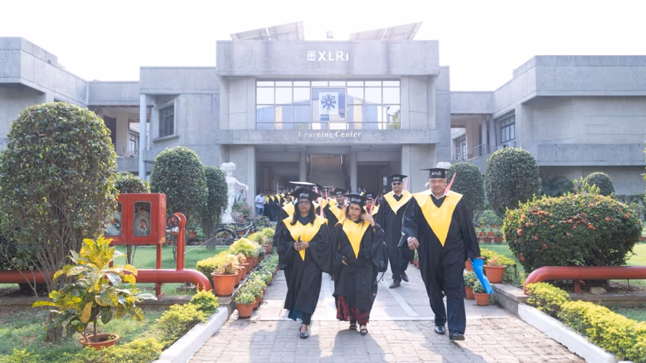 ಪಾಲಕರ, ಶಿಕ್ಷಣ ಸಂಸ್ಥೆಗಳ ಪ್ರತಿಷ್ಠೆಗೆ ಕನಸು ಬಲಿ! ಪಾಲಕರ, ಶಿಕ್ಷಣ ಸಂಸ್ಥೆಗಳ ಪ್ರತಿಷ್ಠೆಗೆ ಕನಸು ಬಲಿ!