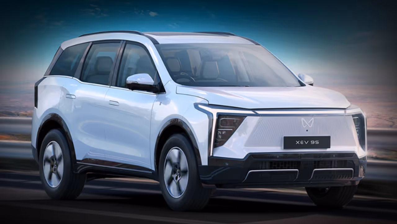 மஹிந்திரா 7 சீட்டர் கார்