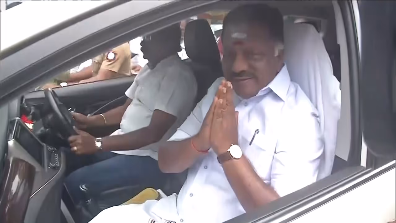 சோசியல் மீடியாவோட ஹாட் டாபிக்! சோசியல் மீடியாவோட ஹாட் டாபிக்!