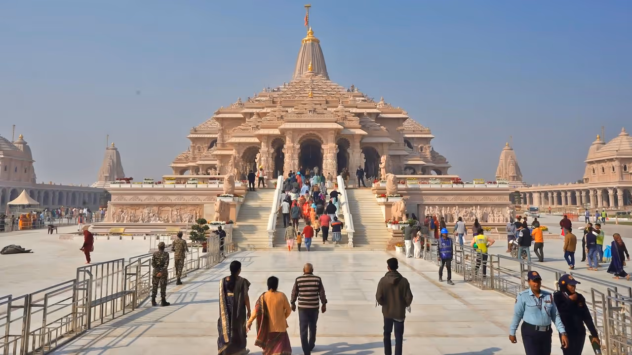 ಎರಡು ವರ್ಷಗಳ ಸನಿಹ ಎರಡು ವರ್ಷಗಳ ಸನಿಹ