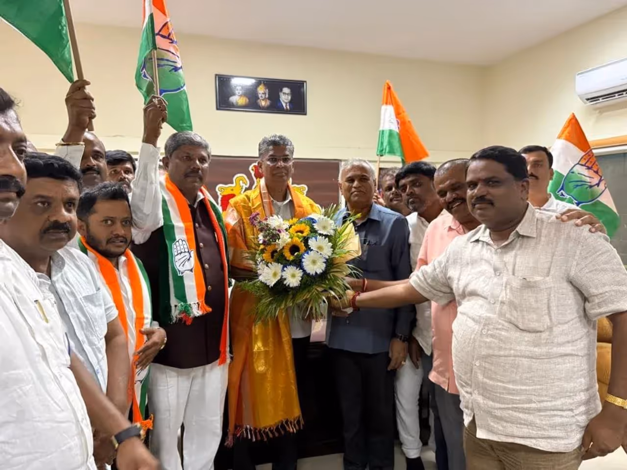 ರಾಜಕೀಯ ಚರ್ಚೆ ಹುಟ್ಟು ಹಾಕಿದ ಸತೀಶ್ ಜಾರಕಿಹೊಳಿ ನಡೆ