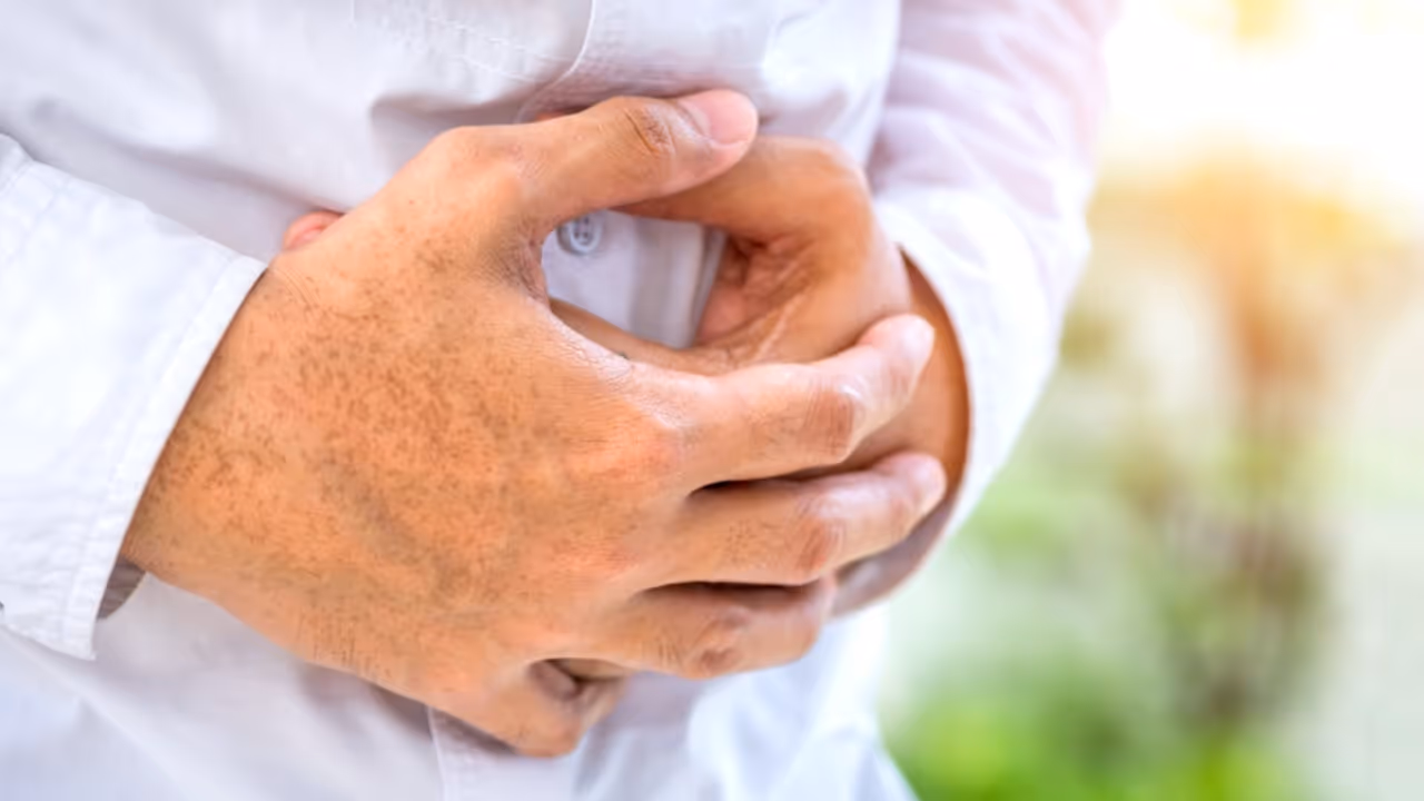 యువతలో పెరుగుతున్న పెద్ద‌పేగు క్యాన్స‌ర్ 