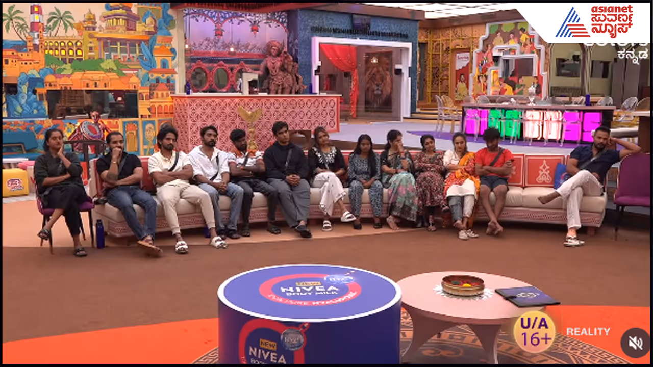 ಸ್ಕ್ರಿಪ್ಟೆಡ್ ಷೋ ಸ್ಕ್ರಿಪ್ಟೆಡ್ ಷೋ