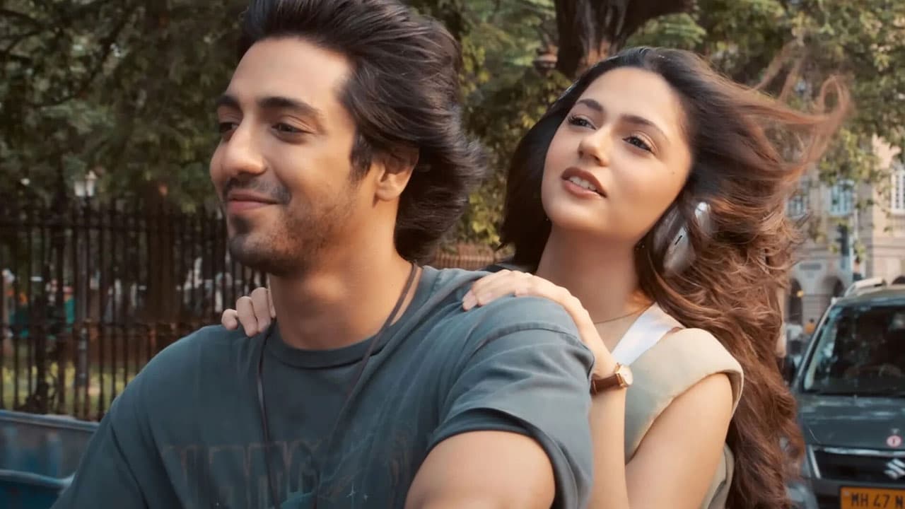 Top 10 Low Budget Hit Movies Top 10 Low Budget Hit Movies