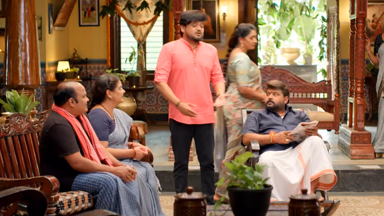 కొత్త గొడవ మొదలుపెట్టిన భాగ్యం కొత్త గొడవ మొదలుపెట్టిన భాగ్యం