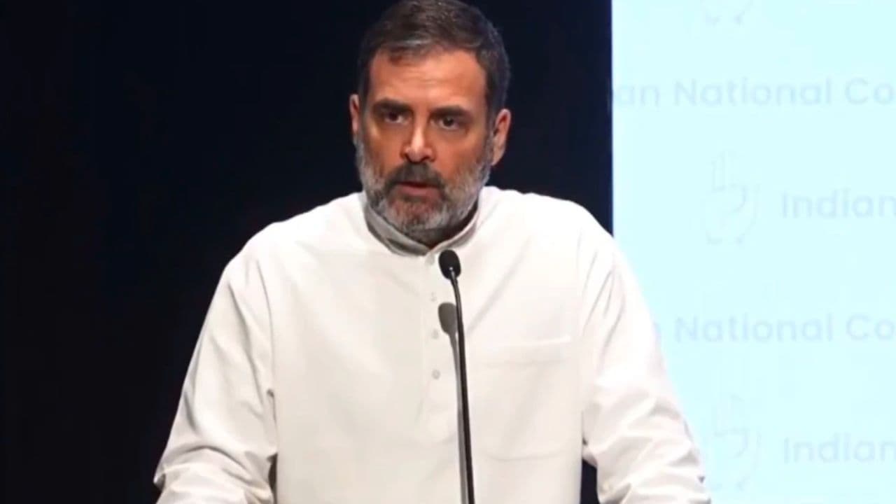 ವಿರೋಧ ಪಕ್ಷದ ನಾಯಕ ರಾಹುಲ್ ಗಾಂಧಿ ವಿರೋಧ ಪಕ್ಷದ ನಾಯಕ ರಾಹುಲ್ ಗಾಂಧಿ