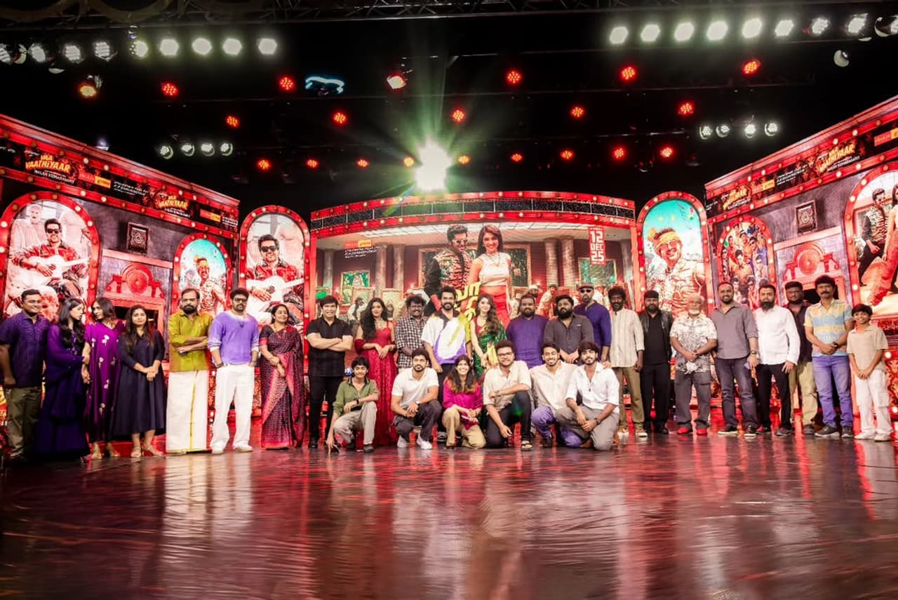 కార్తీ నటించిన అన్నగారు వస్తారు