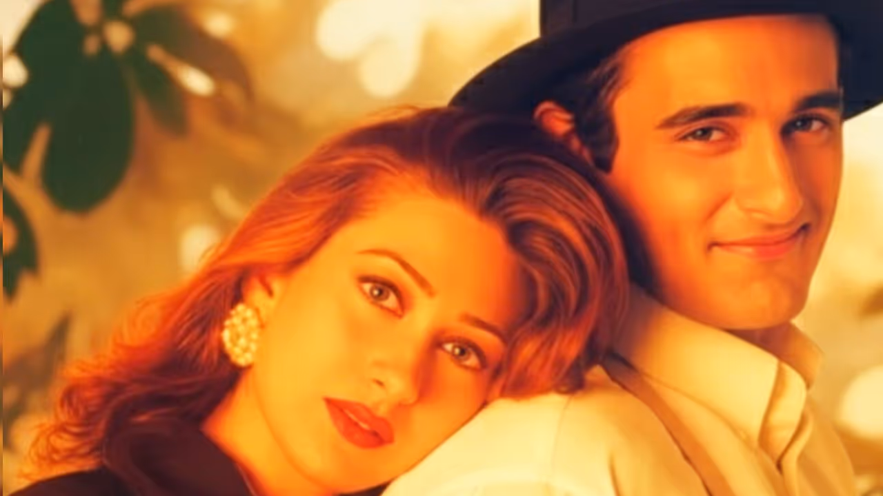 करिश्मा कपूर के साथ था अक्षय खन्ना का नजदीकी रिश्ता करिश्मा कपूर के साथ था अक्षय खन्ना का नजदीकी रिश्ता