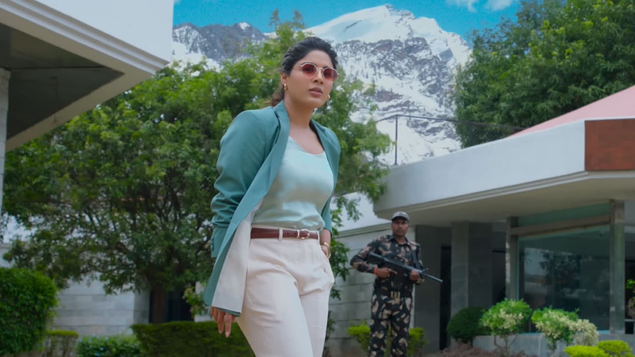 1. संयुक्ता मेनन