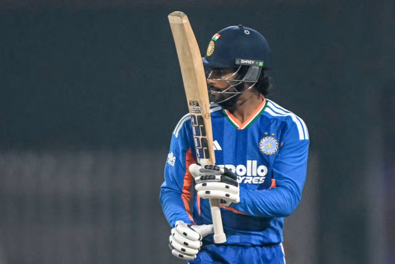 39 మ్యాచులు, 1110 రన్స్.. విరాట్ కోహ్లీని దాటేసిన హైదరాబాద్ కుర్రాడు ! 39 మ్యాచులు, 1110 రన్స్.. విరాట్ కోహ్లీని దాటేసిన హైదరాబాద్ కుర్రాడు !