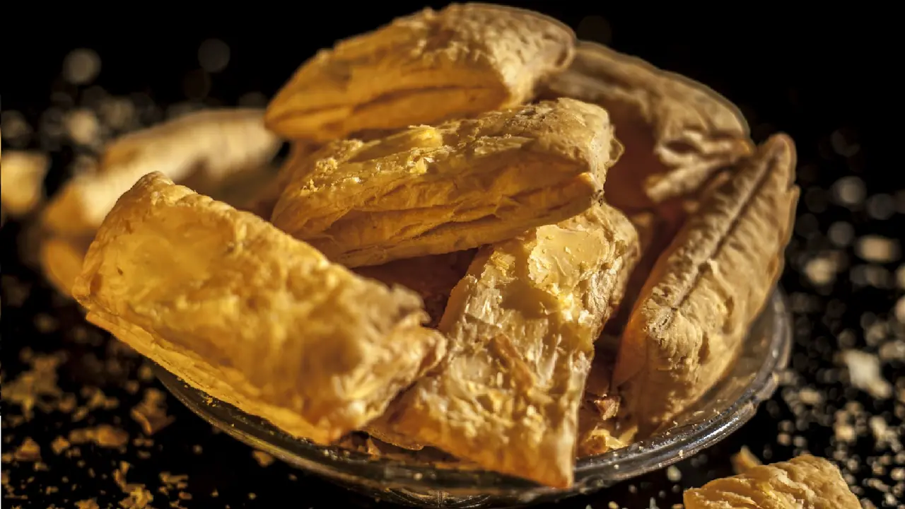 టీతో తినే బిస్కెట్లు టీతో తినే బిస్కెట్లు