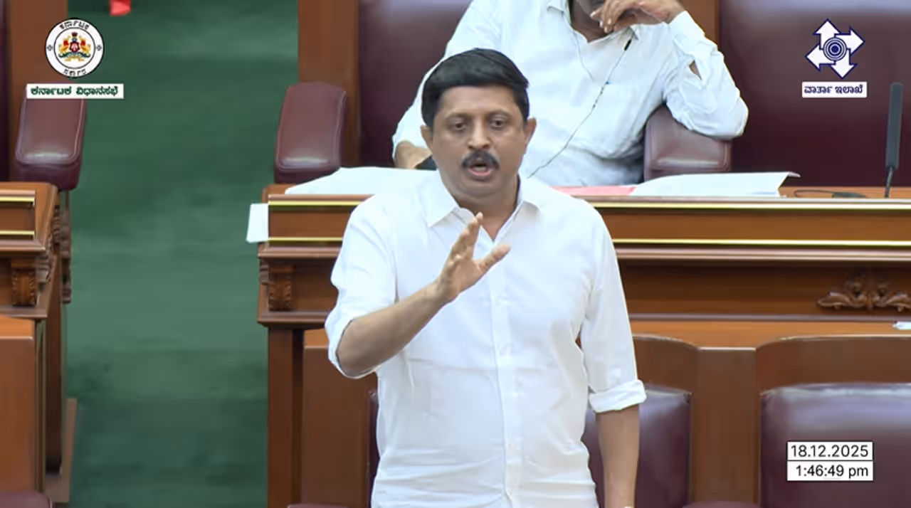 ನೀವು ಕರಾವಳಿಯವರು ಬೆಂಕಿ ಹಚ್ಚುವವರು ನೀವು ಕರಾವಳಿಯವರು ಬೆಂಕಿ ಹಚ್ಚುವವರು