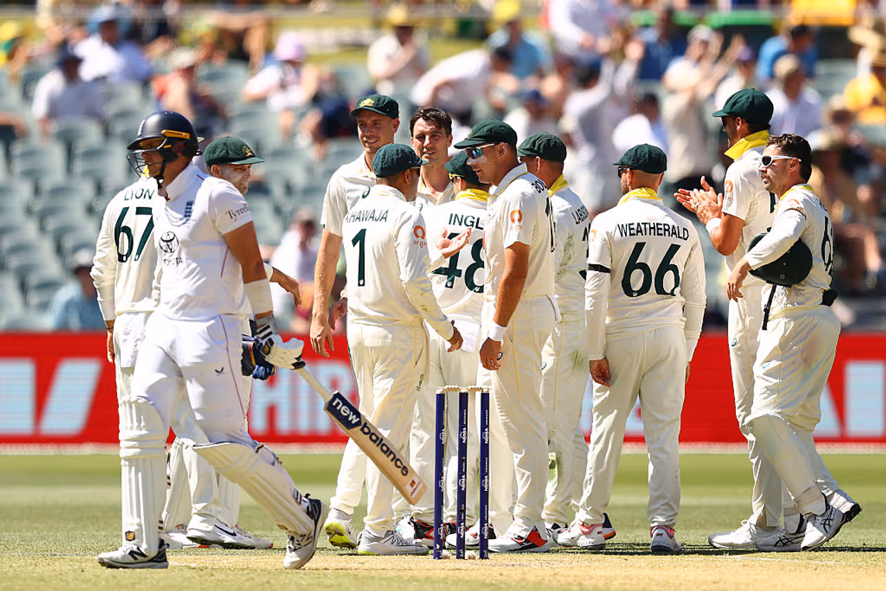 Australia Dominate Day 2 of Adelaide Test Australia Dominate Day 2 of Adelaide Test