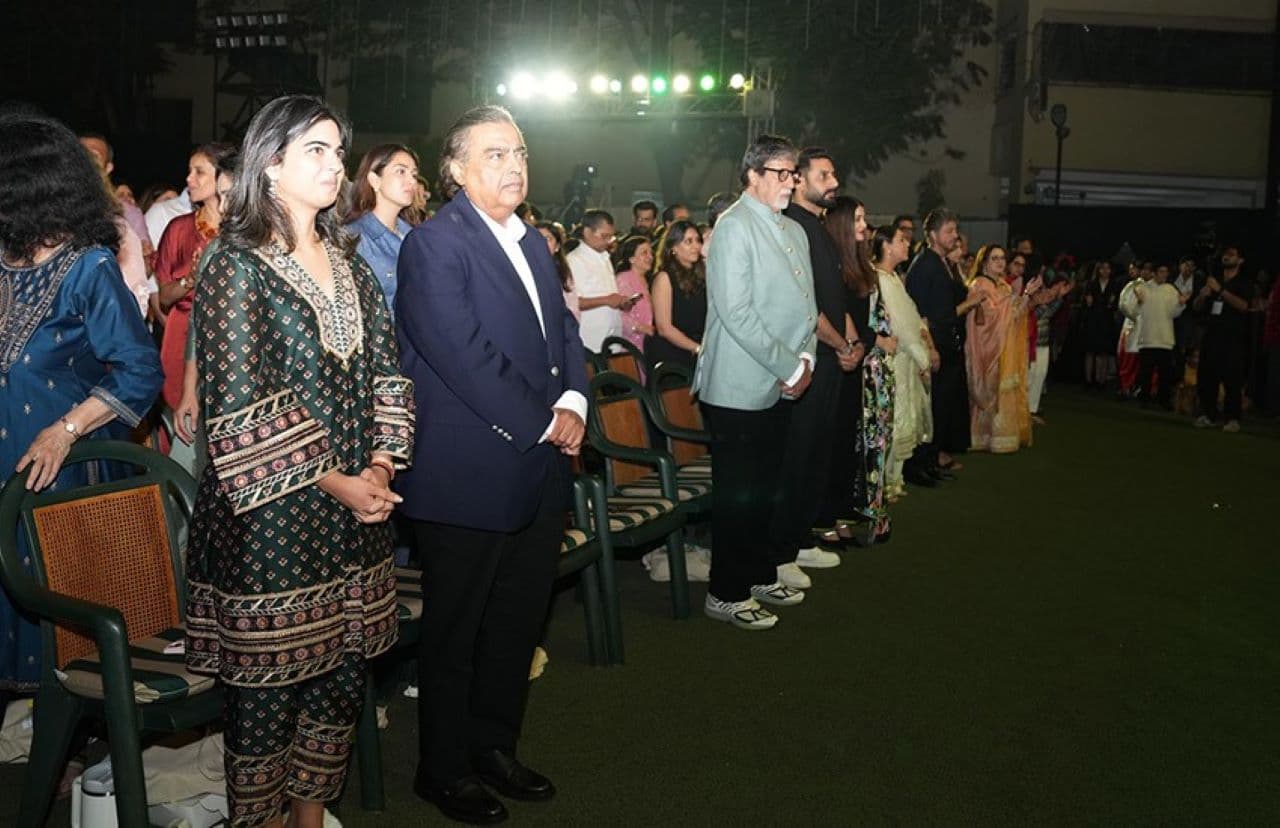 అమితాబ్ మనవరాలు ఆరాధ్య వీడియో వైరల్ అమితాబ్ మనవరాలు ఆరాధ్య వీడియో వైరల్