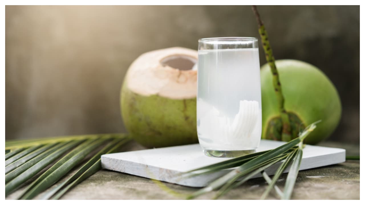 ഹൈഡ്രേറ്റായിരിക്കാൻ സഹായിക്കുന്നു ഹൈഡ്രേറ്റായിരിക്കാൻ സഹായിക്കുന്നു