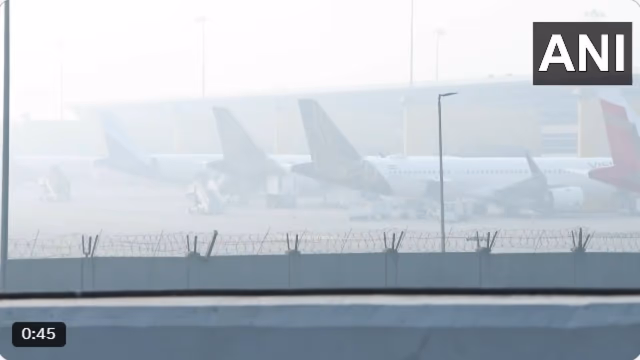 दिल्ली की हवा फिर बनी खतरा, AQI गंभीर कैटेगरी में क्यों पहुंचा? दिल्ली की हवा फिर बनी खतरा, AQI गंभीर कैटेगरी में क्यों पहुंचा?