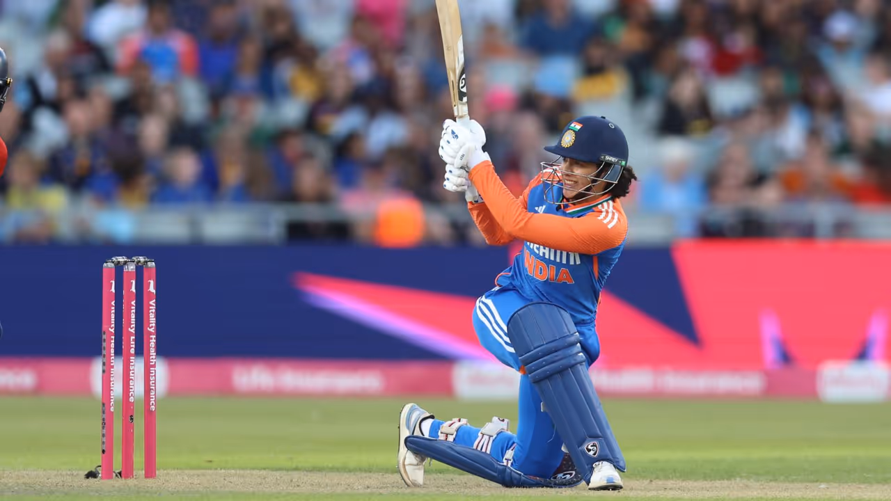 स्मृति मंधाना का धमाल स्मृति मंधाना का धमाल