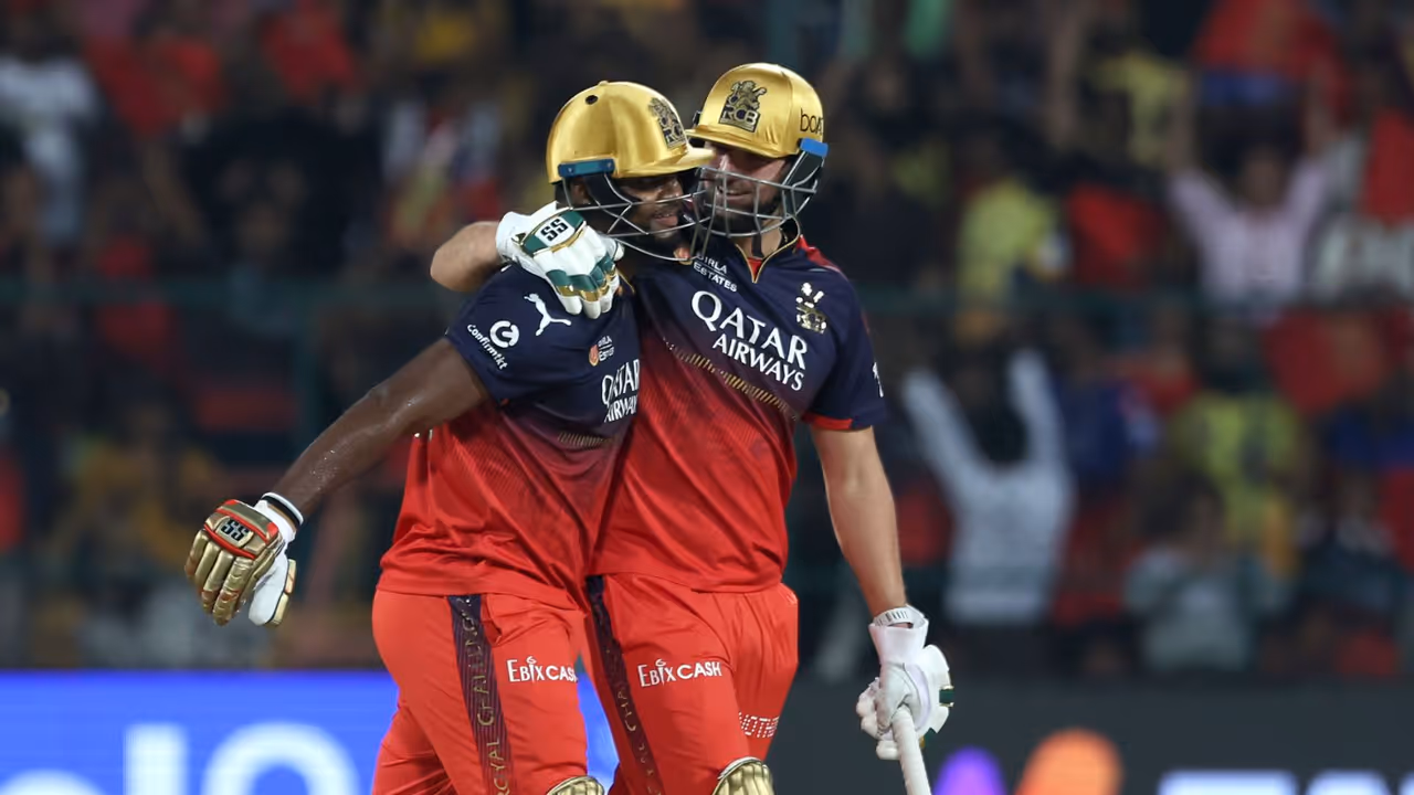 ಸತತ ಎರಡನೇ ಟ್ರೋಫಿ ಮೇಲೆ ಕಣ್ಣಿಟ್ಟ ಆರ್ಸಿಬಿ ಸತತ ಎರಡನೇ ಟ್ರೋಫಿ ಮೇಲೆ ಕಣ್ಣಿಟ್ಟ ಆರ್ಸಿಬಿ