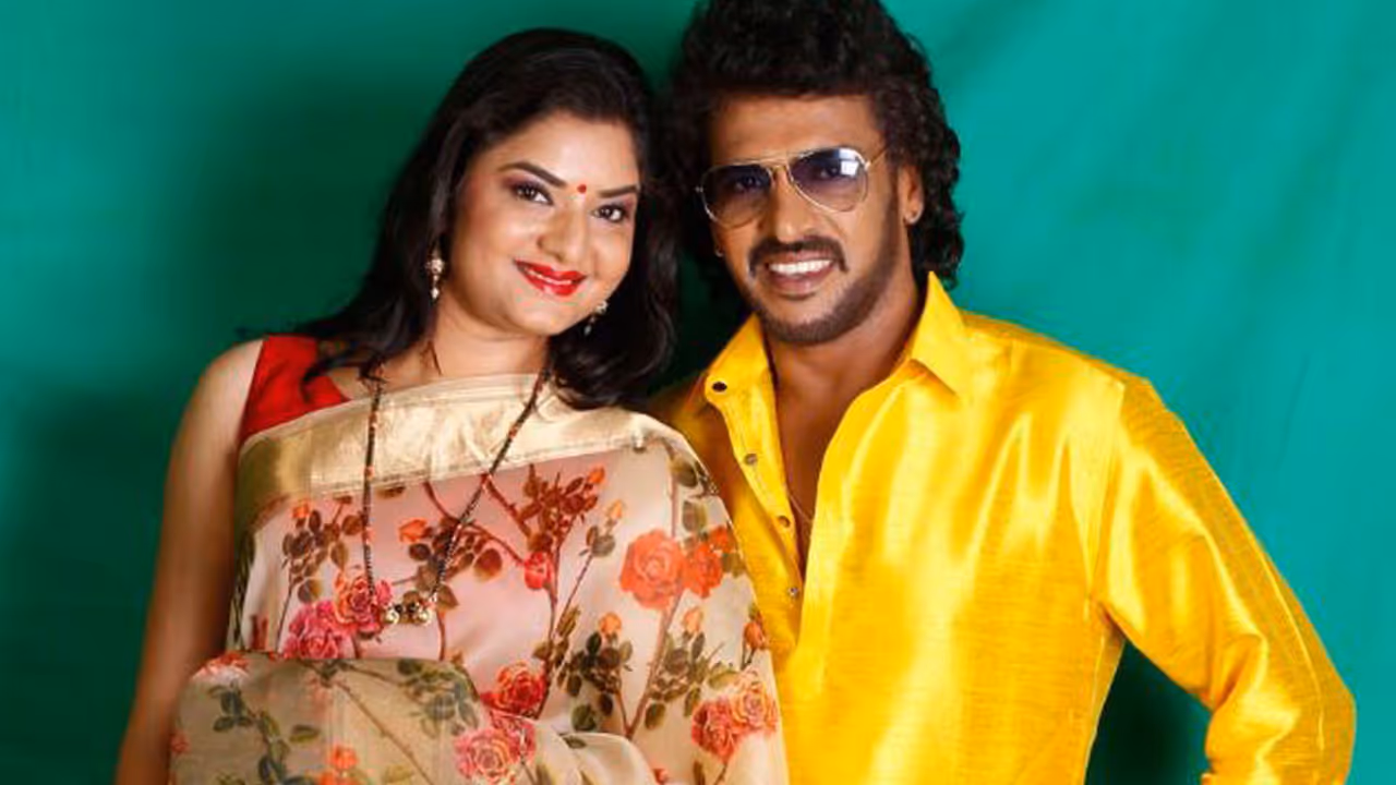 ప్రేమ సినీ ప్రయాణం.. ప్రేమ సినీ ప్రయాణం..