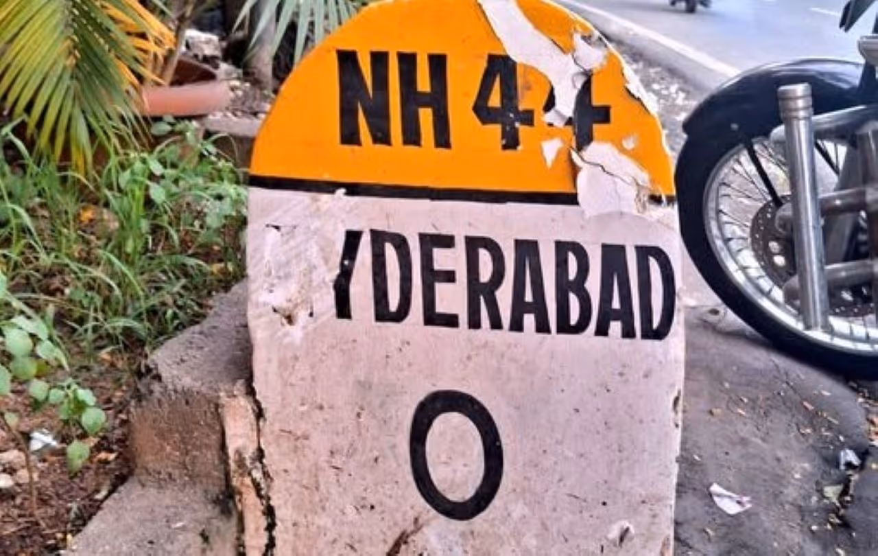 హైదరాబాద్ దూరాన్ని ఎక్కడినుండి కొలుస్తారు..? హైదరాబాద్ దూరాన్ని ఎక్కడినుండి కొలుస్తారు..?