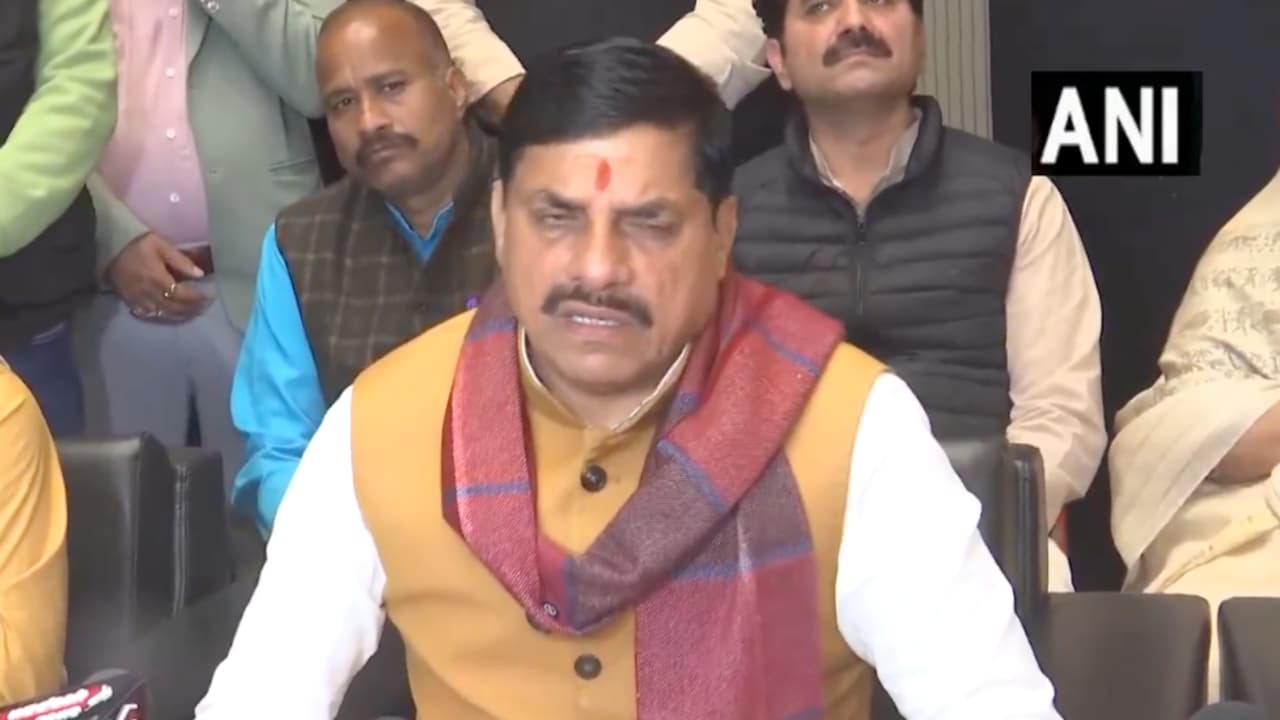 इंदौर की घटना ने बढ़ाई सरकार की मुश्किलें, सीएम मोहन यादव का कड़ा एक्शन इंदौर की घटना ने बढ़ाई सरकार की मुश्किलें, सीएम मोहन यादव का कड़ा एक्शन