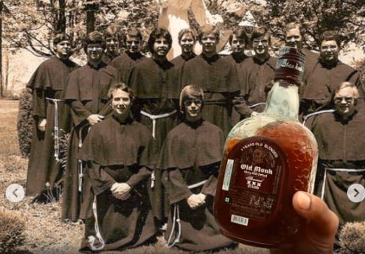 ಭಾರತದ ಪ್ರಸಿದ್ಧ ರಮ್ ಬ್ರಾಂಡ್ ಓಲ್ಡ್ ಮಂಕ್ ಭಾರತದ ಪ್ರಸಿದ್ಧ ರಮ್ ಬ್ರಾಂಡ್ ಓಲ್ಡ್ ಮಂಕ್