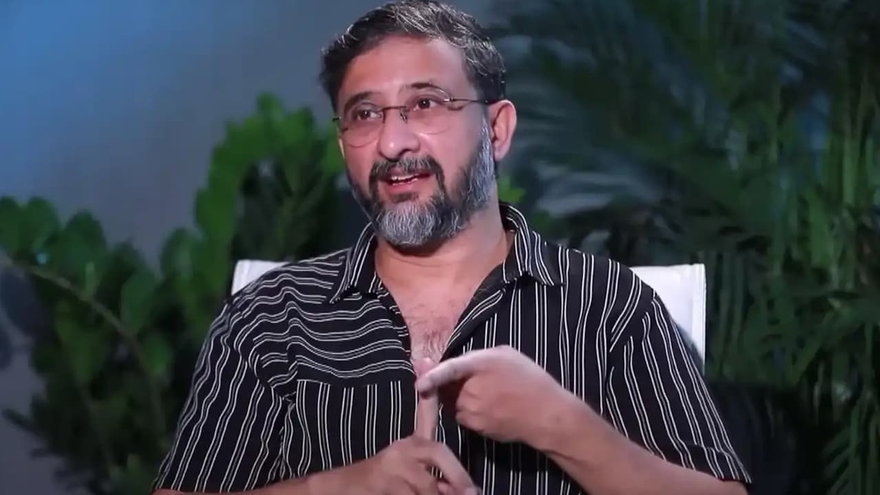 డిఫరెంట్ ఇమేజ్ ఉన్న దర్శకుడు.. డిఫరెంట్ ఇమేజ్ ఉన్న దర్శకుడు..