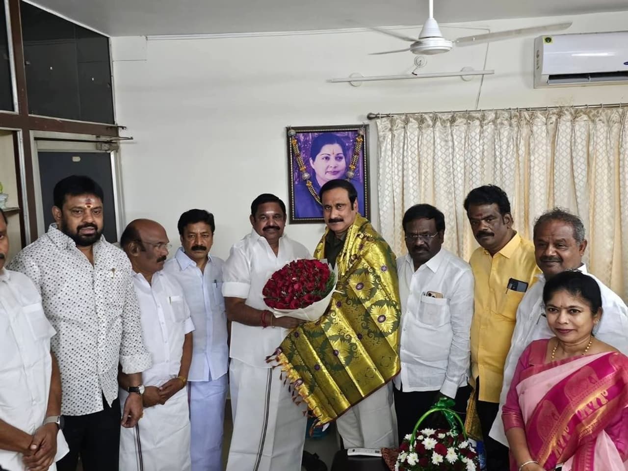 கூட்டணி இல்லாமல் தவிக்கும் ராமதாஸ் தரப்பு கூட்டணி இல்லாமல் தவிக்கும் ராமதாஸ் தரப்பு